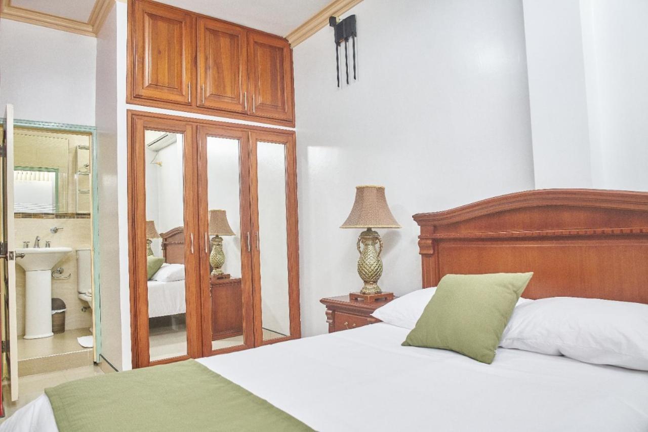 DEPARTAMENTOS Marcecilia de 3, 2 Y 1 HABITACIÓN EN EL CENTRO DE MANTA Exterior foto