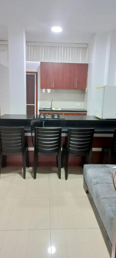 DEPARTAMENTOS Marcecilia de 3, 2 Y 1 HABITACIÓN EN EL CENTRO DE MANTA Exterior foto
