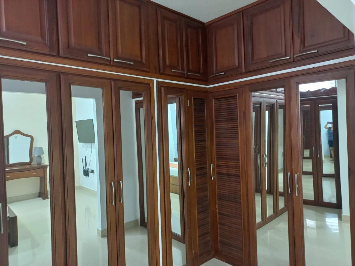 DEPARTAMENTOS Marcecilia de 3, 2 Y 1 HABITACIÓN EN EL CENTRO DE MANTA Exterior foto